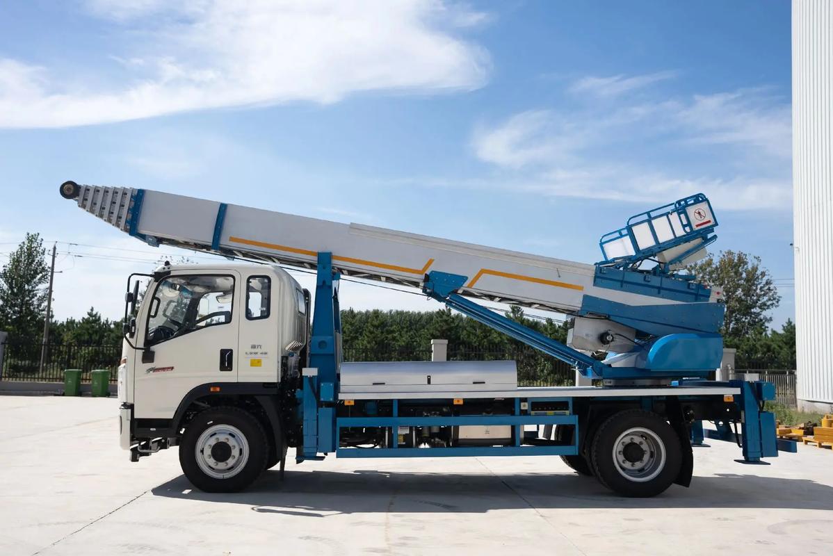 太和县云梯上料车租赁费用